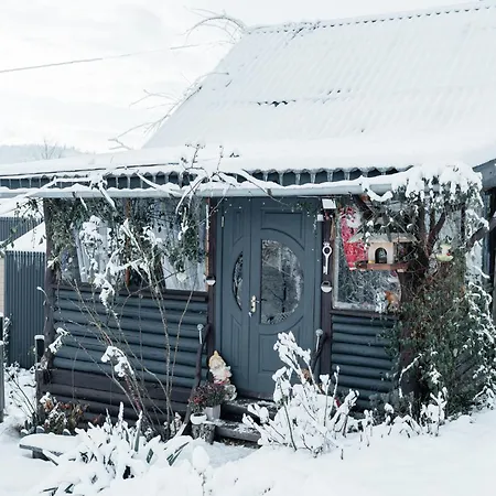 Feriehus казковий дім та Garden два будиночки в горах з чаном-джакузі *