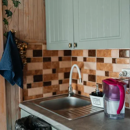Holiday home казковий дім та Garden два будиночки в горах з чаном-джакузі Slavske