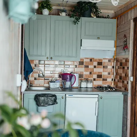 казковий дім та Garden два будиночки в горах з чаном-джакузі 펜션 슬랍스크