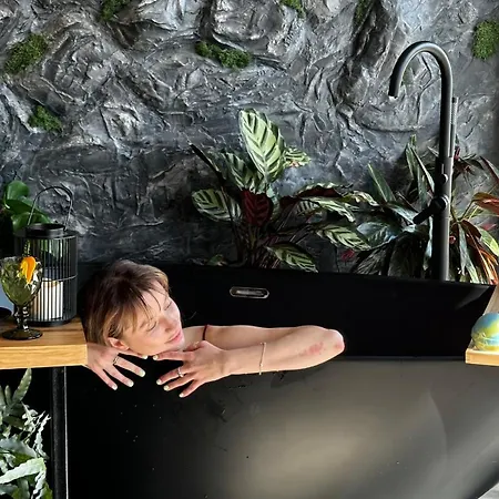 казковий дім та Garden два будиночки в горах з чаном-джакузі * 슬랍스크