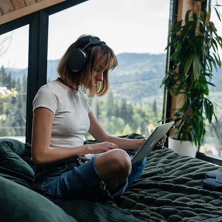 казковий дім та Garden два будиночки в горах з чаном-джакузі Feriehus Slavske