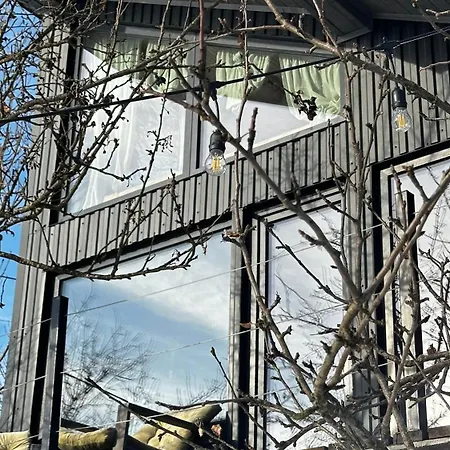 казковий дім та Garden два будиночки в горах з чаном-джакузі Slavske