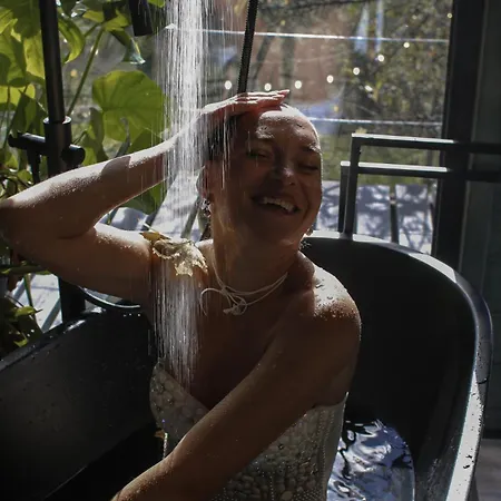 казковий дім та Garden два будиночки в горах з чаном-джакузі 펜션 슬랍스크