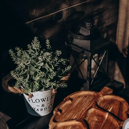 казковий дім та Garden два будиночки в горах з чаном-джакузі *