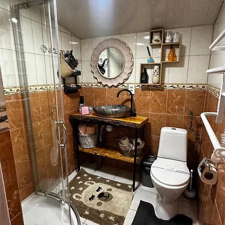 Feriehus казковий дім та Garden два будиночки в горах з чаном-джакузі