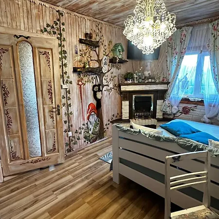 Feriehus казковий дім та Garden два будиночки в горах з чаном-джакузі *