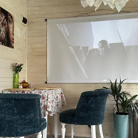 казковий дім та Garden два будиночки в горах з чаном-джакузі 펜션 슬랍스크