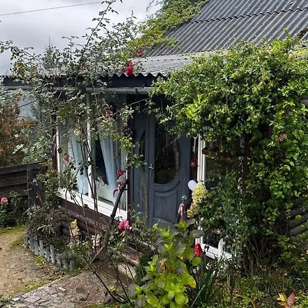 казковий дім та Garden два будиночки в горах з чаном-джакузі *