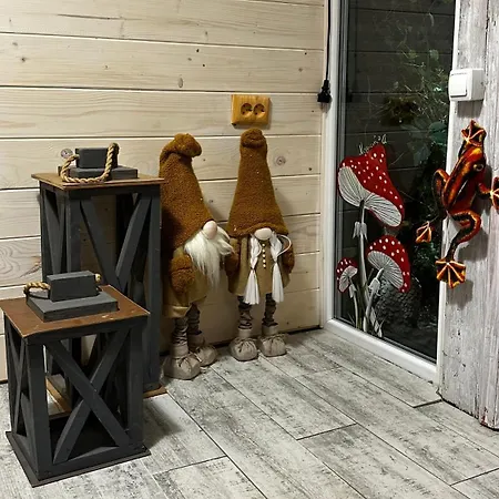 казковий дім та Garden два будиночки в горах з чаном-джакузі * Slavske