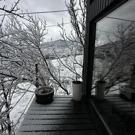 казковий дім та Garden два будиночки в горах з чаном-джакузі *