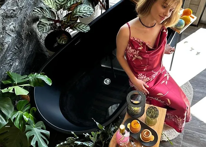казковий дім та Garden два будиночки в горах з чаном-джакузі Slavske
