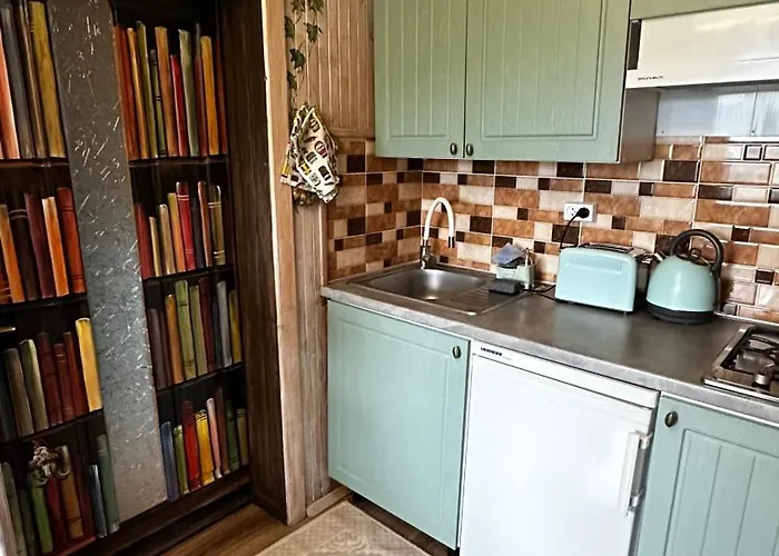 казковий дім та Garden два будиночки в горах з чаном-джакузі Tatil Evi Slavske
